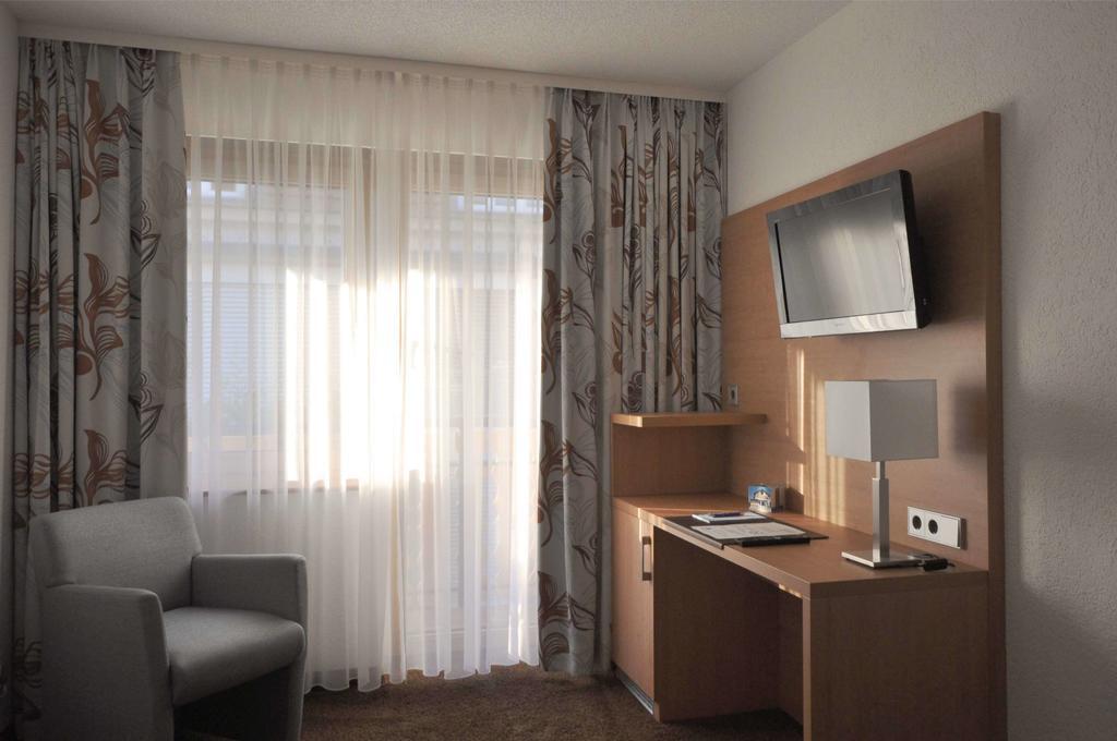 Hotel-Pension-Jasmin Rheinfelden  Bilik gambar